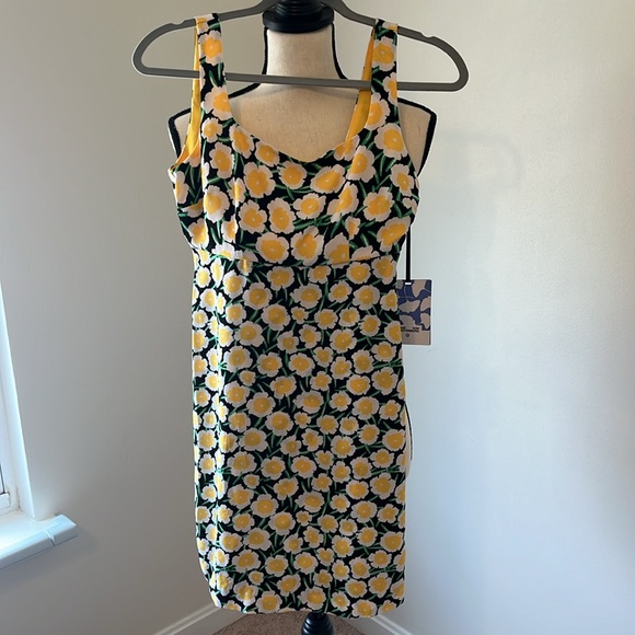 DVF for Target yellow floral 90s-style shift sweetheart dress NWT - Picture 4 of 5